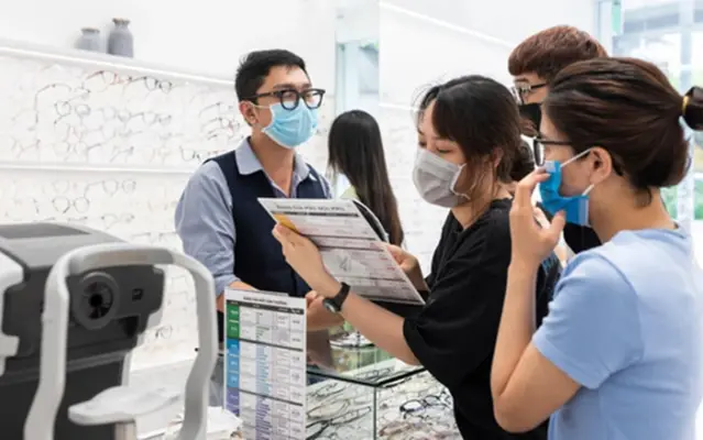 kính cận thời thượng